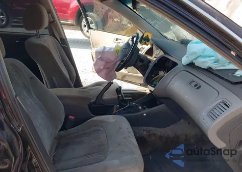 1999 Honda Accord Ex из США, поврежденный, VIN 1HGCG5558XA079627